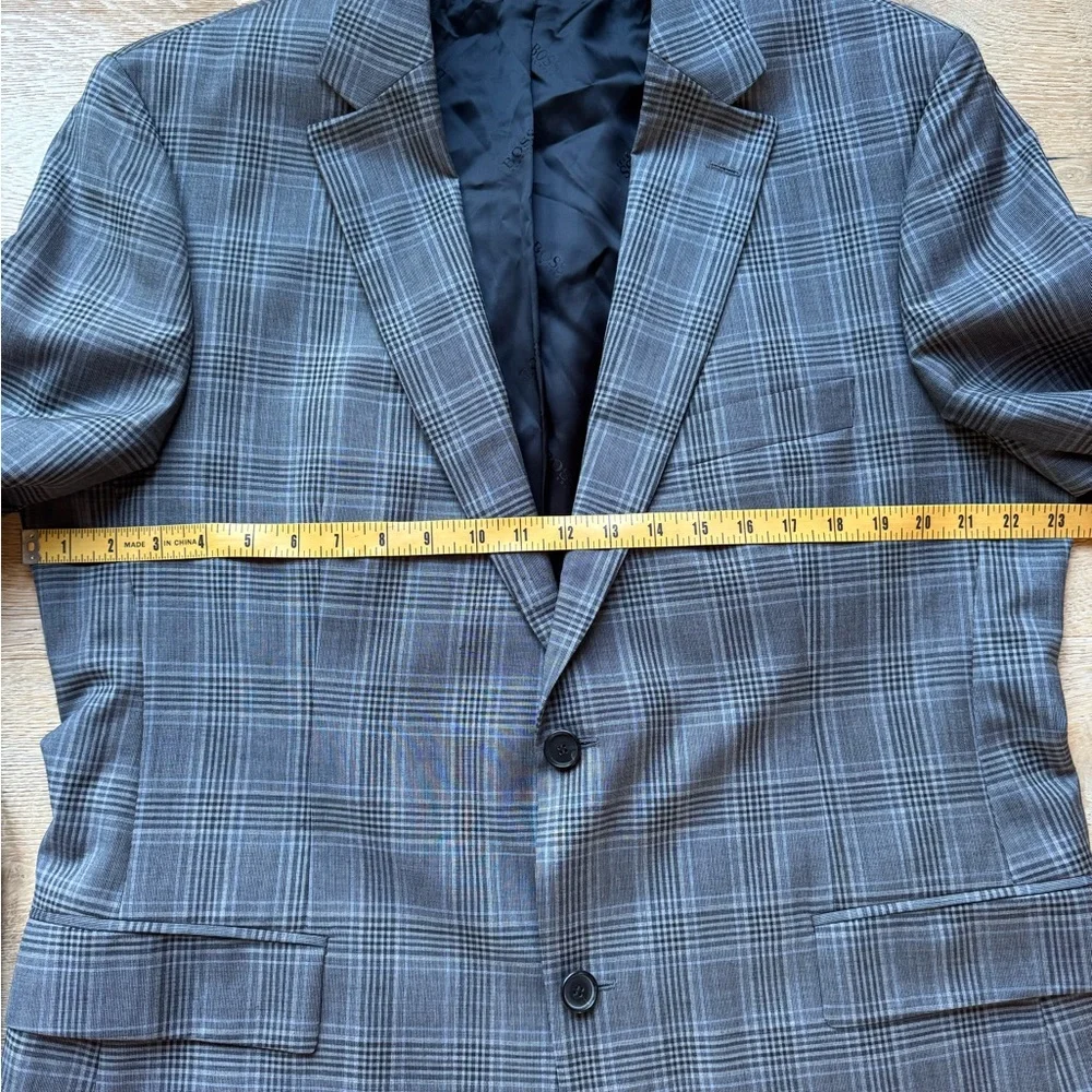 Boss Hugo Boss Plaid Men's Sport coat wool sz 46 R pristine cond price firm!