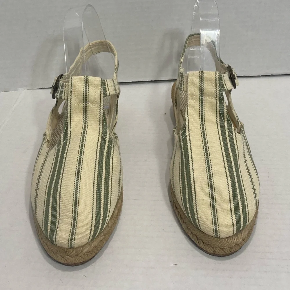 Apostrophe woman’s striped