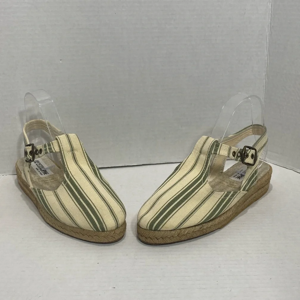 Apostrophe woman’s striped