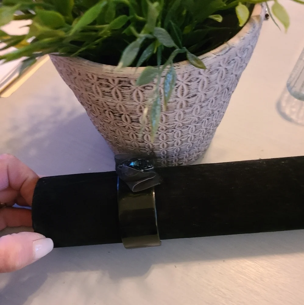 Unlisted black stones