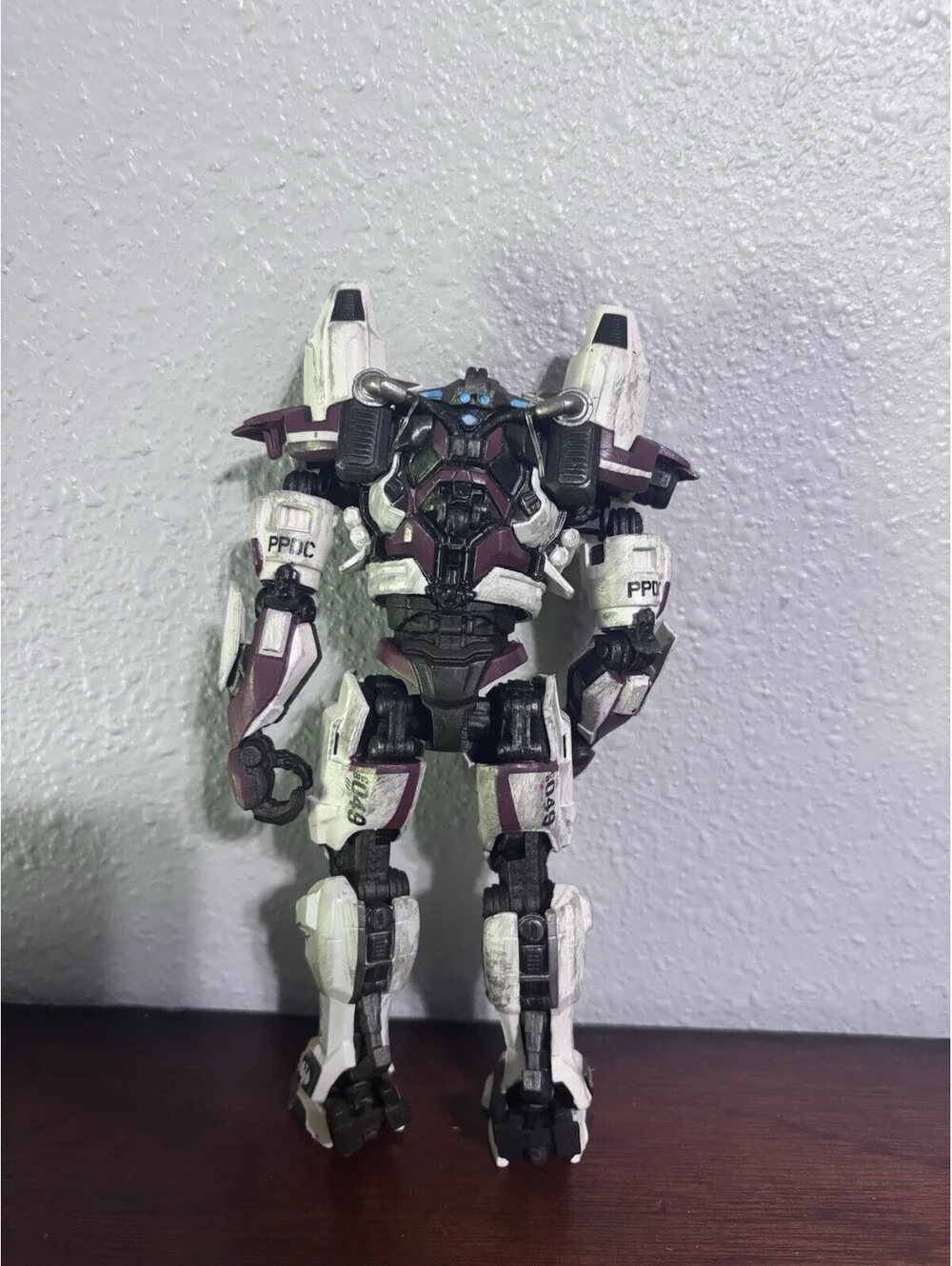 Diamond Select Pacific Rim Uprising Guardian Bravo 7 Action Figure