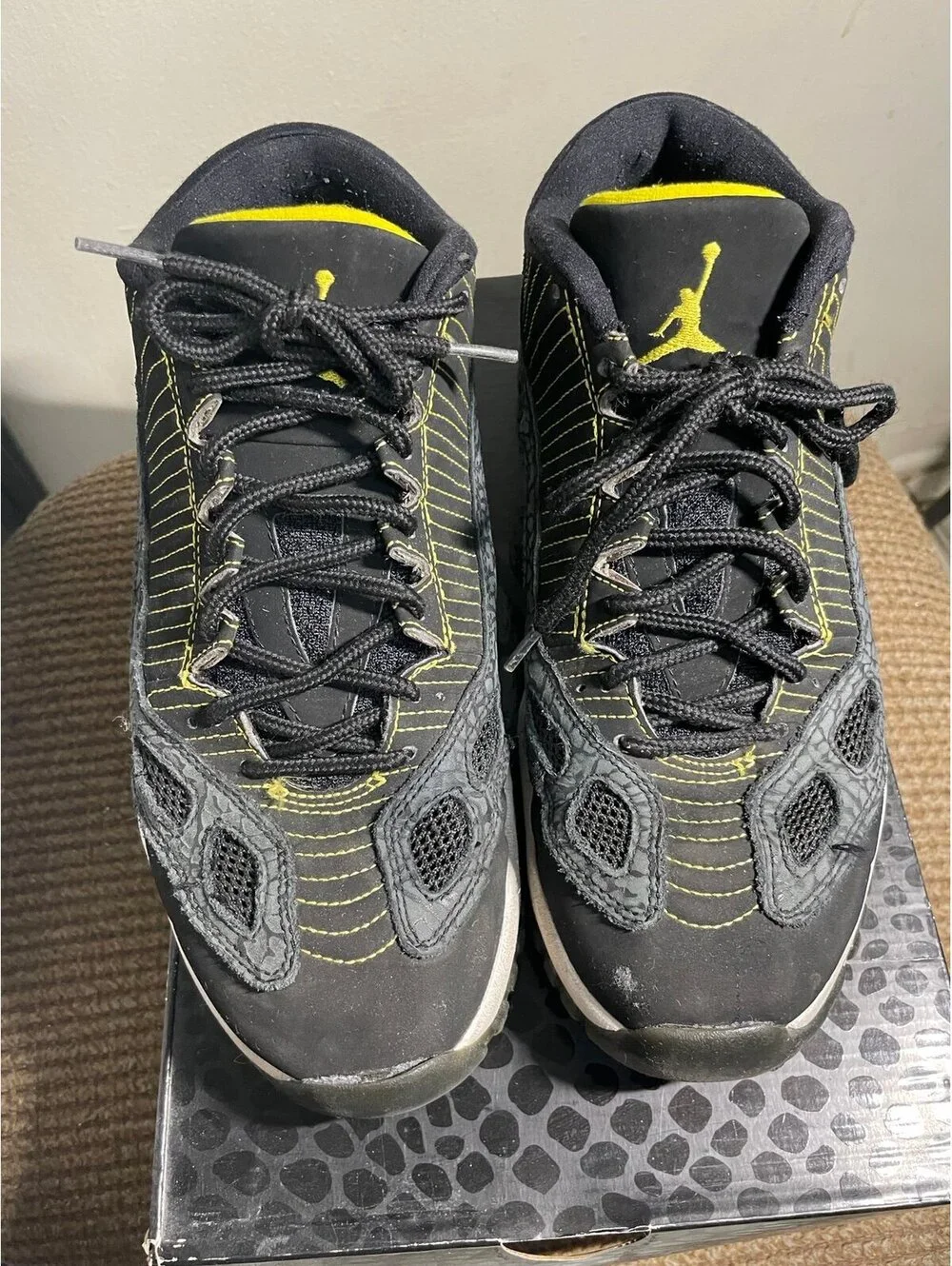 Air Jordan 11 size 10 retro IE Low Zest Preowned