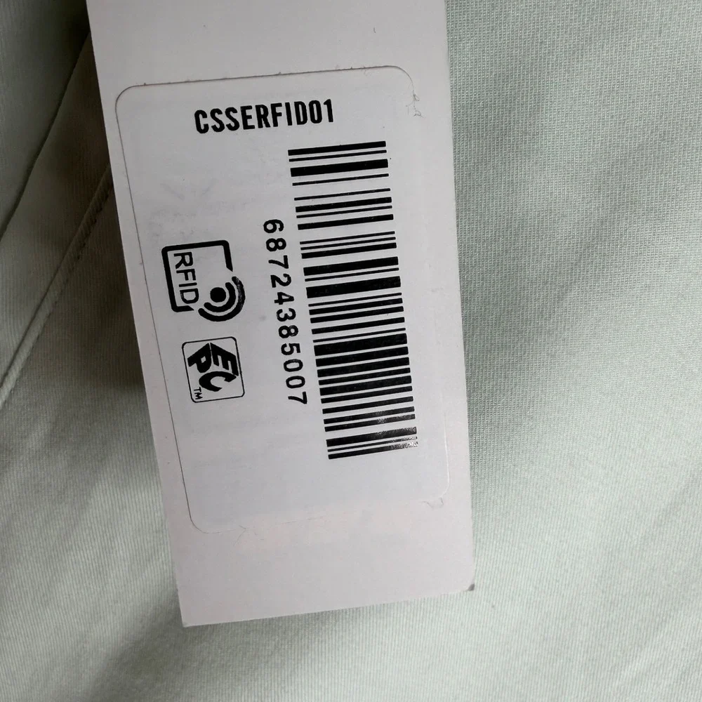 adidas laying measurements tags