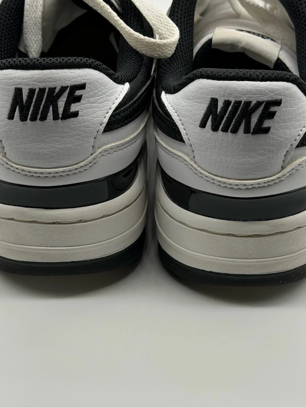 Nike low top
