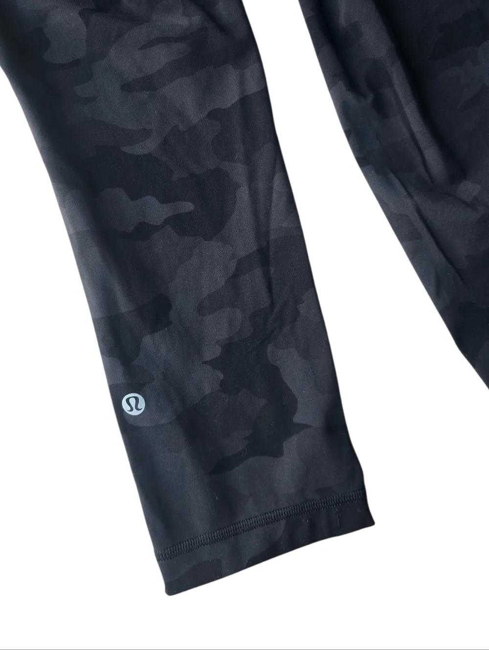 lululemon athletica excellent size