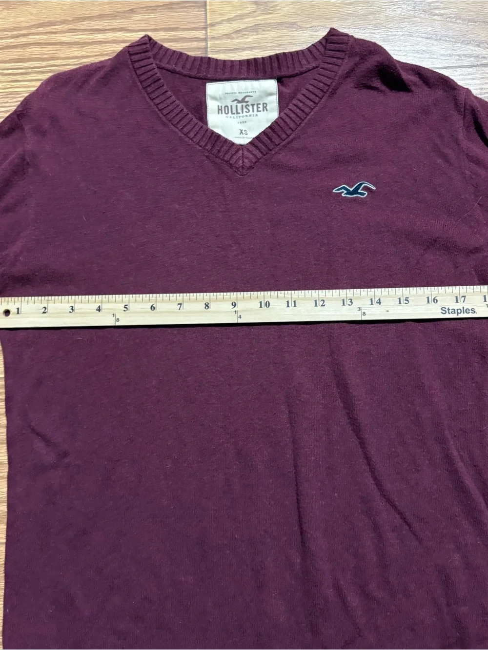 Y2K 2000s Hollister Burgundy Fall Academia V Neck Knit Men’s Sweater XS Preppy