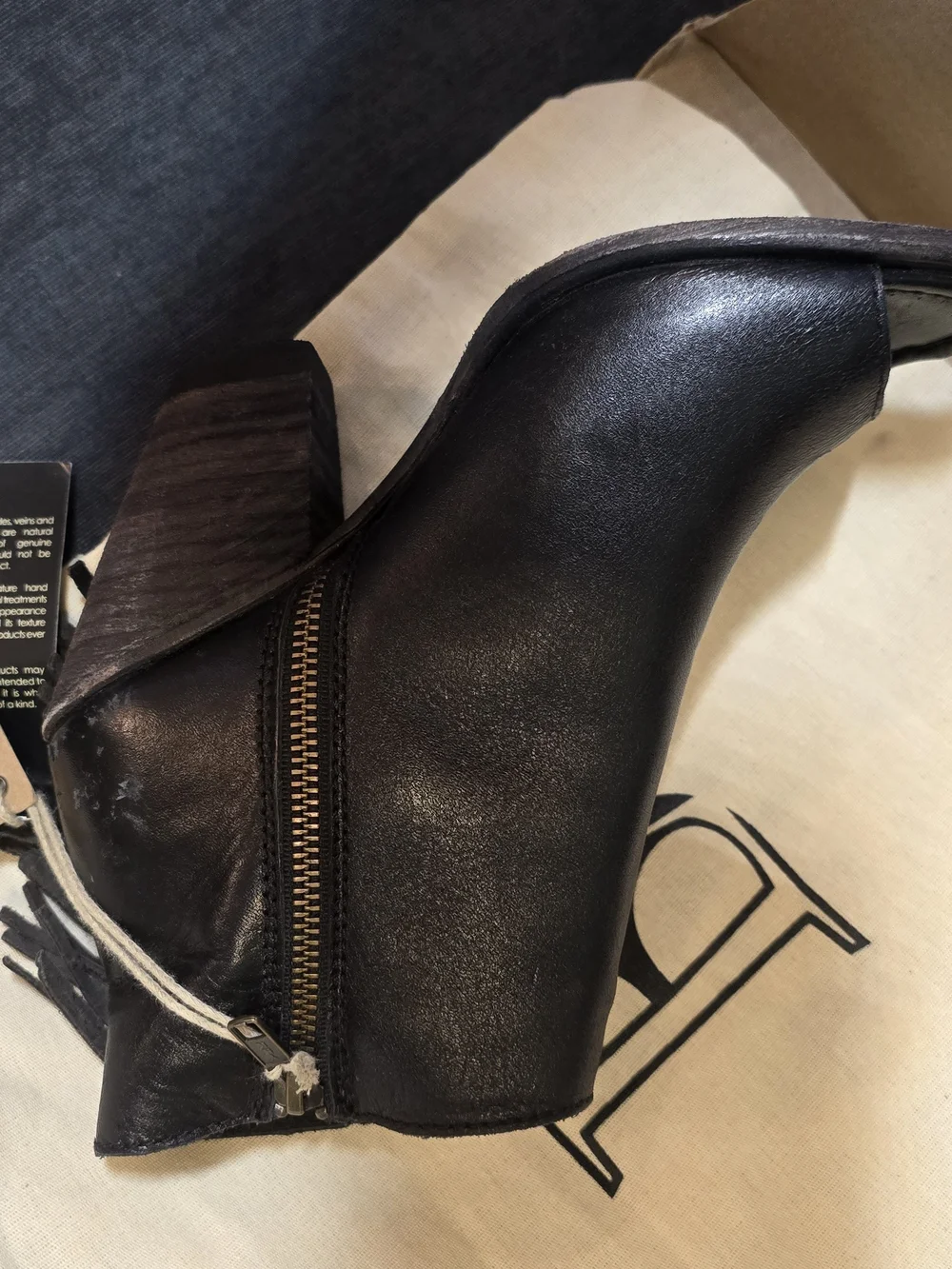 LIBERTY Black chunky damage edgy