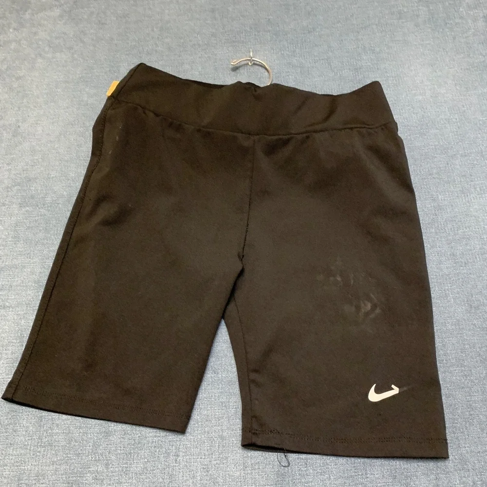Nike Sportswear Classic Biker Shorts Womens XL Black High Waisted Swoosh Logo