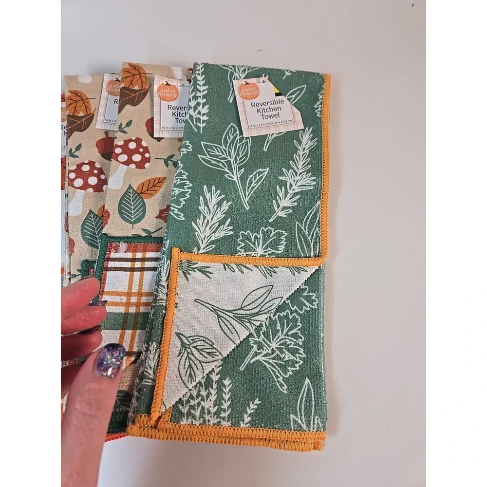 Reversible Kitchen Towel - Pumpkins/Green Plaid Acorns Fall Leaves Set Of 6