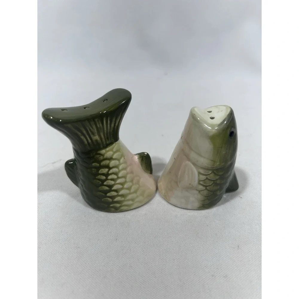 The Unbranded Brand large mouth