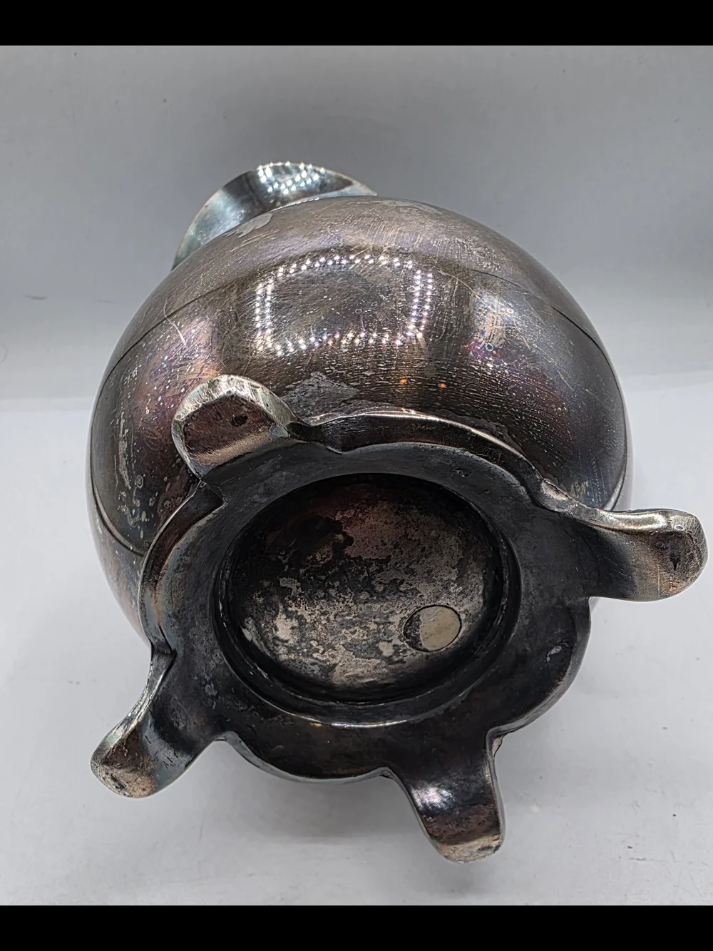 W.M Rogers And Son elegant silver