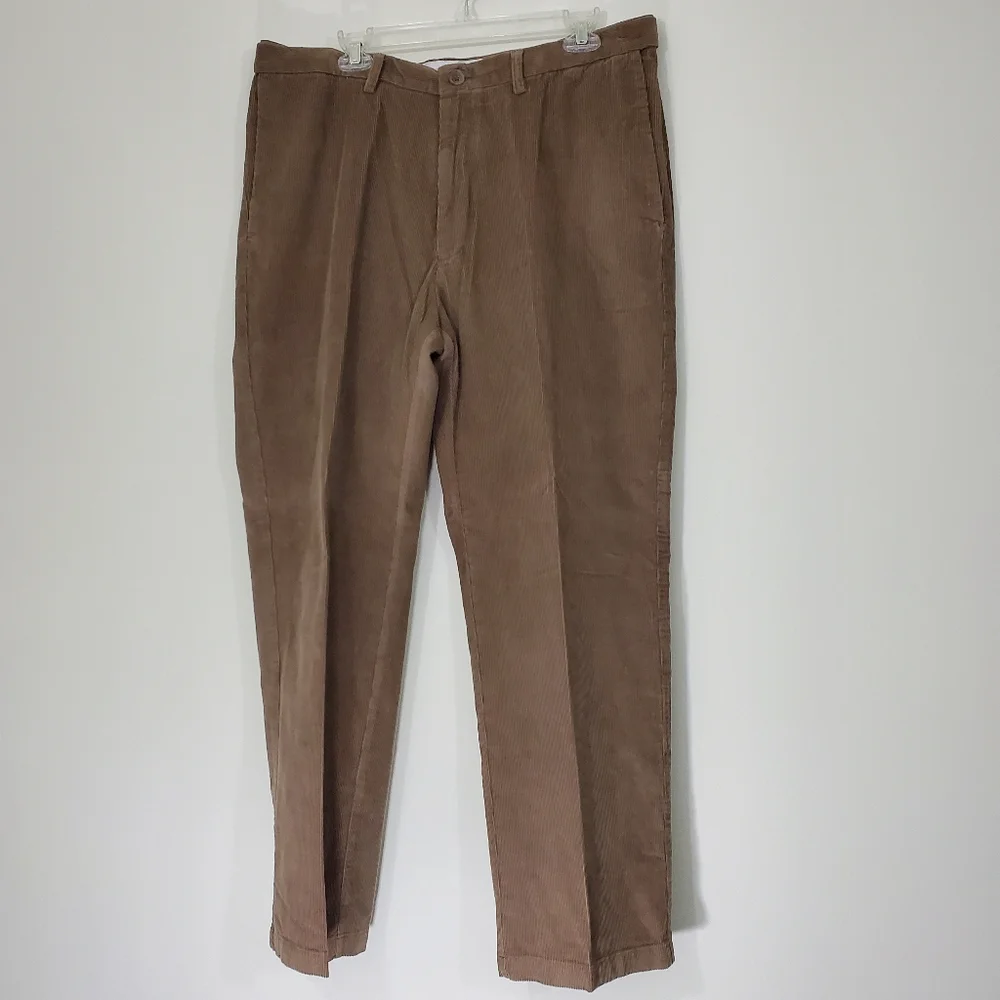 Haggar Work to Weekend Classic Fit Brown Corduroy Pants, Size 38 X 30. N…