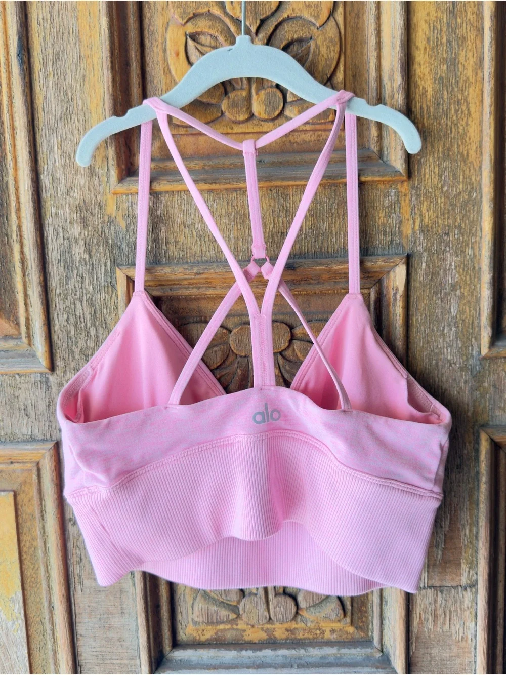 ALO Yoga light pink