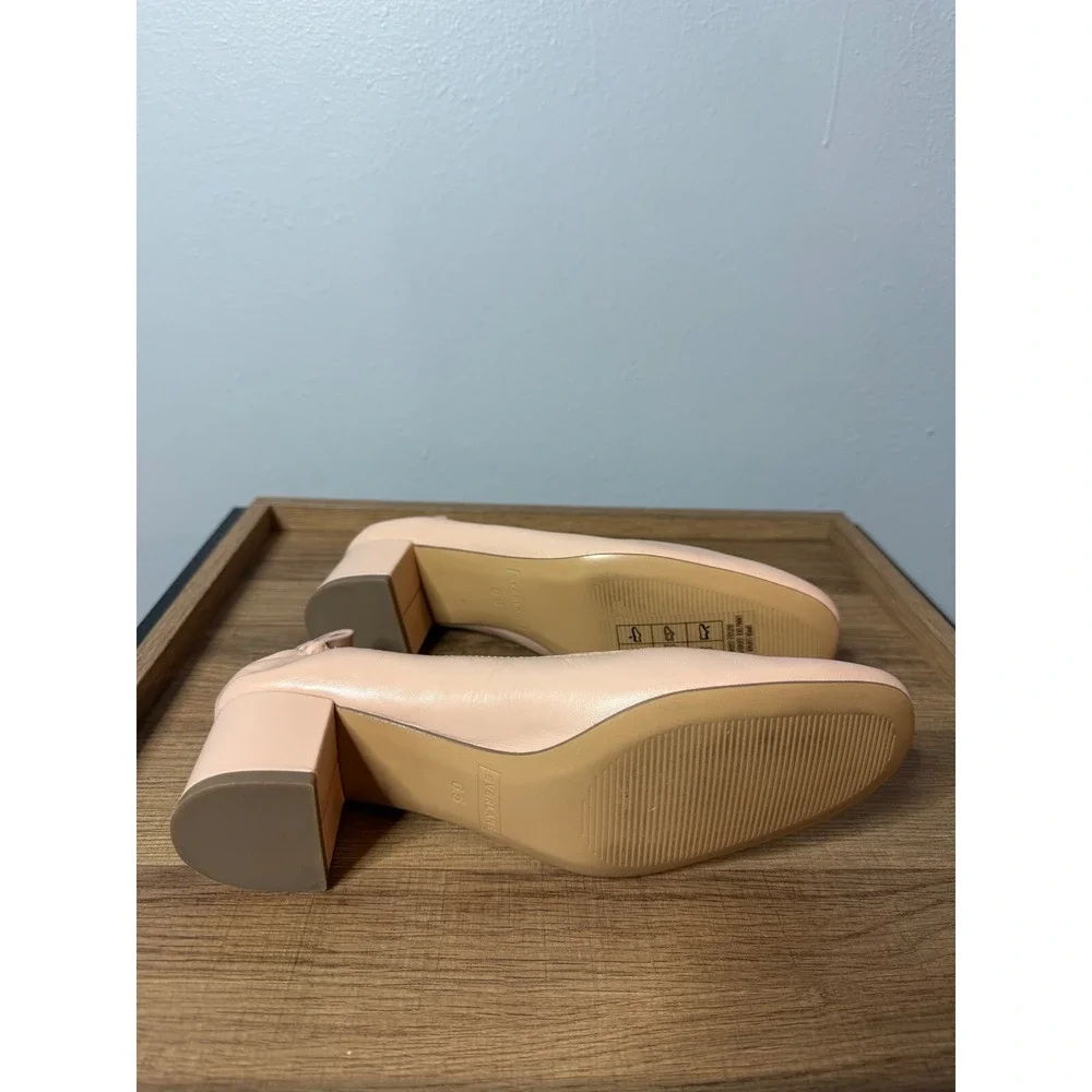 Everlane below leave