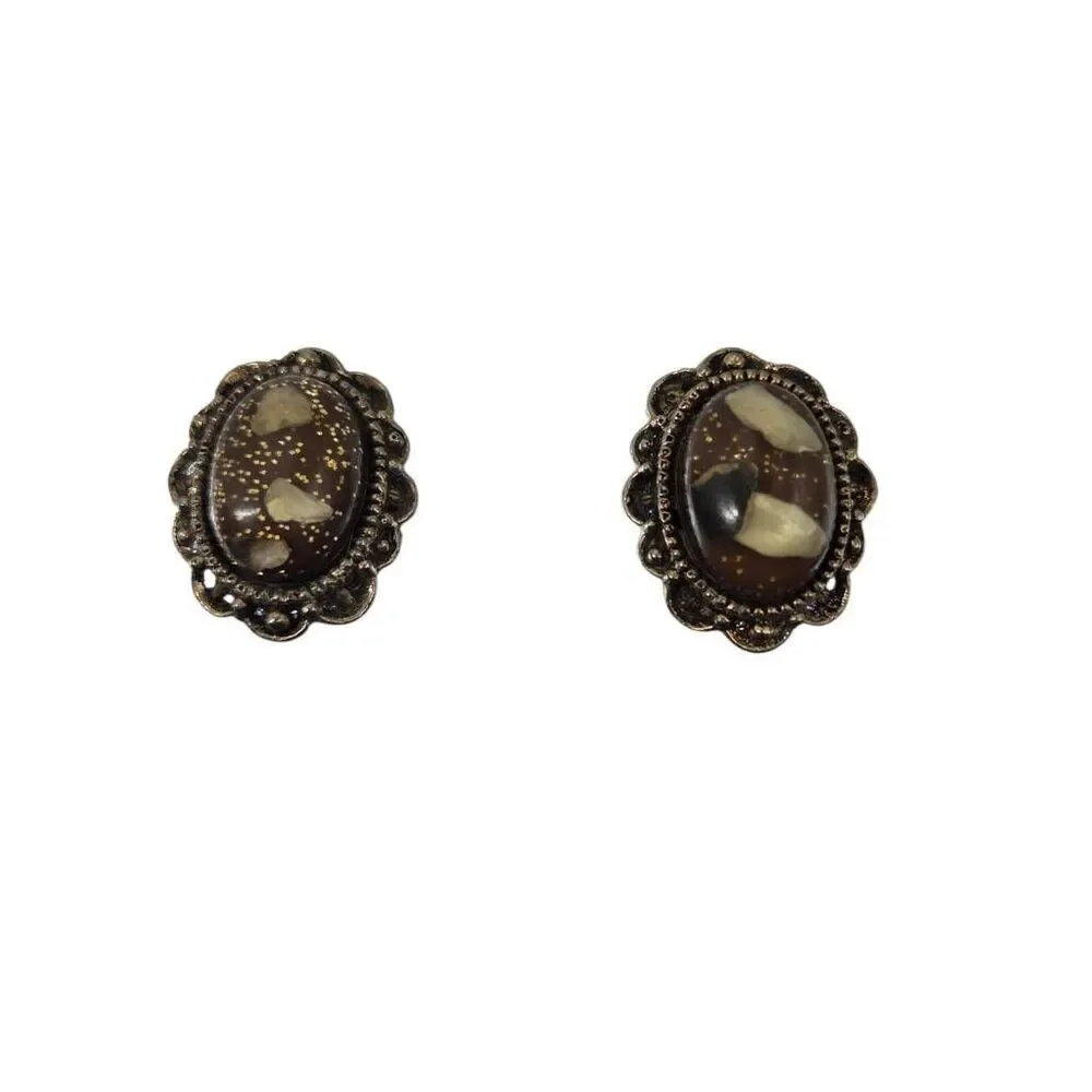 Vintage richly detailed