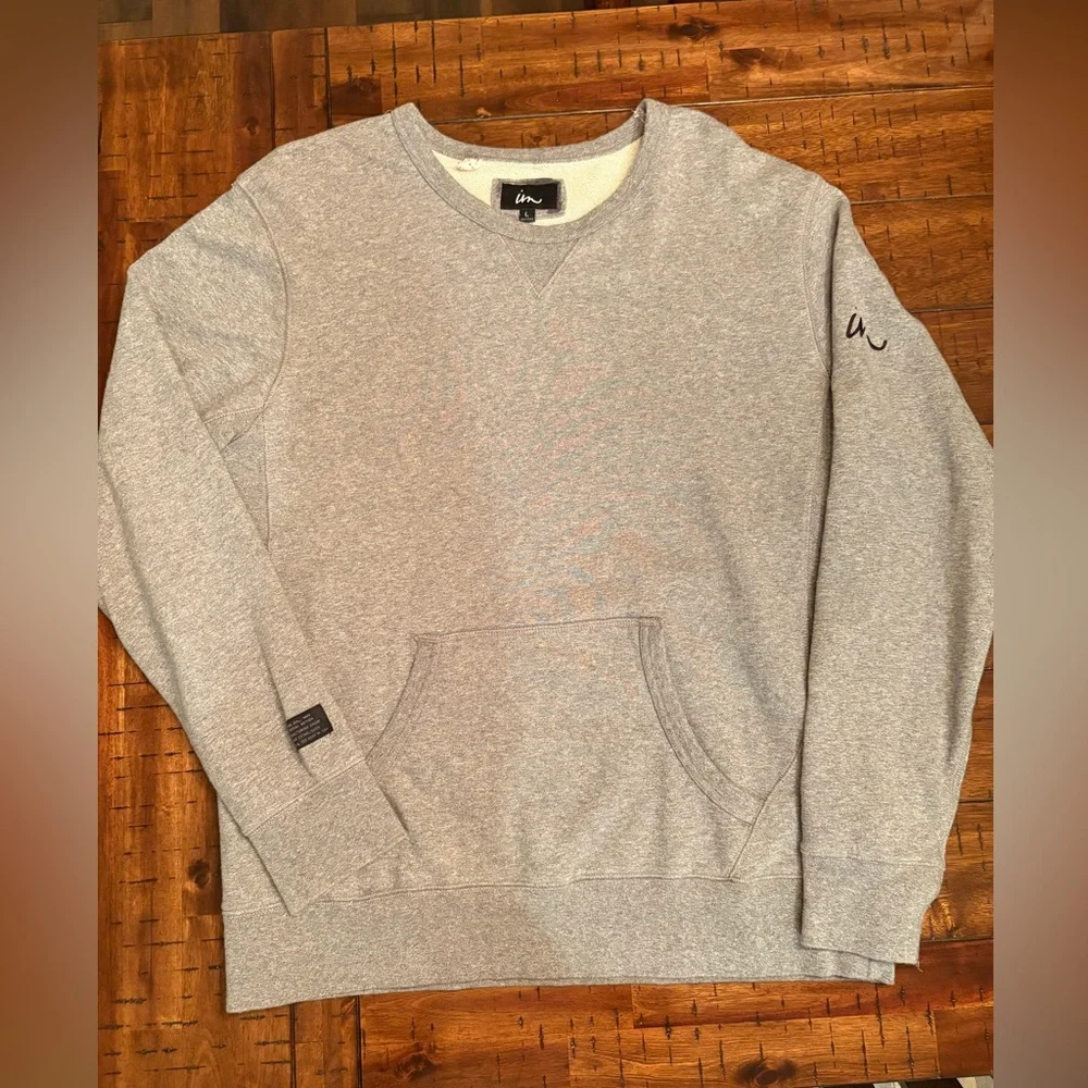 Imperial Motion Gray Crewneck Sweatshirt - Men’s Large - NWOT