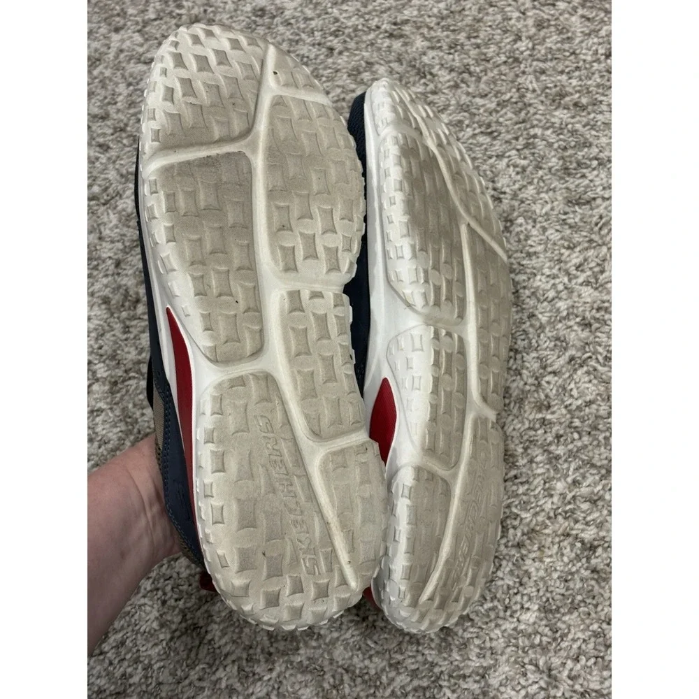 Skechers product pair
