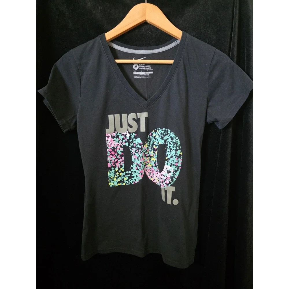 Nike Just Do It womens Slim Fit Short Sleeve v neck T shirt Size M