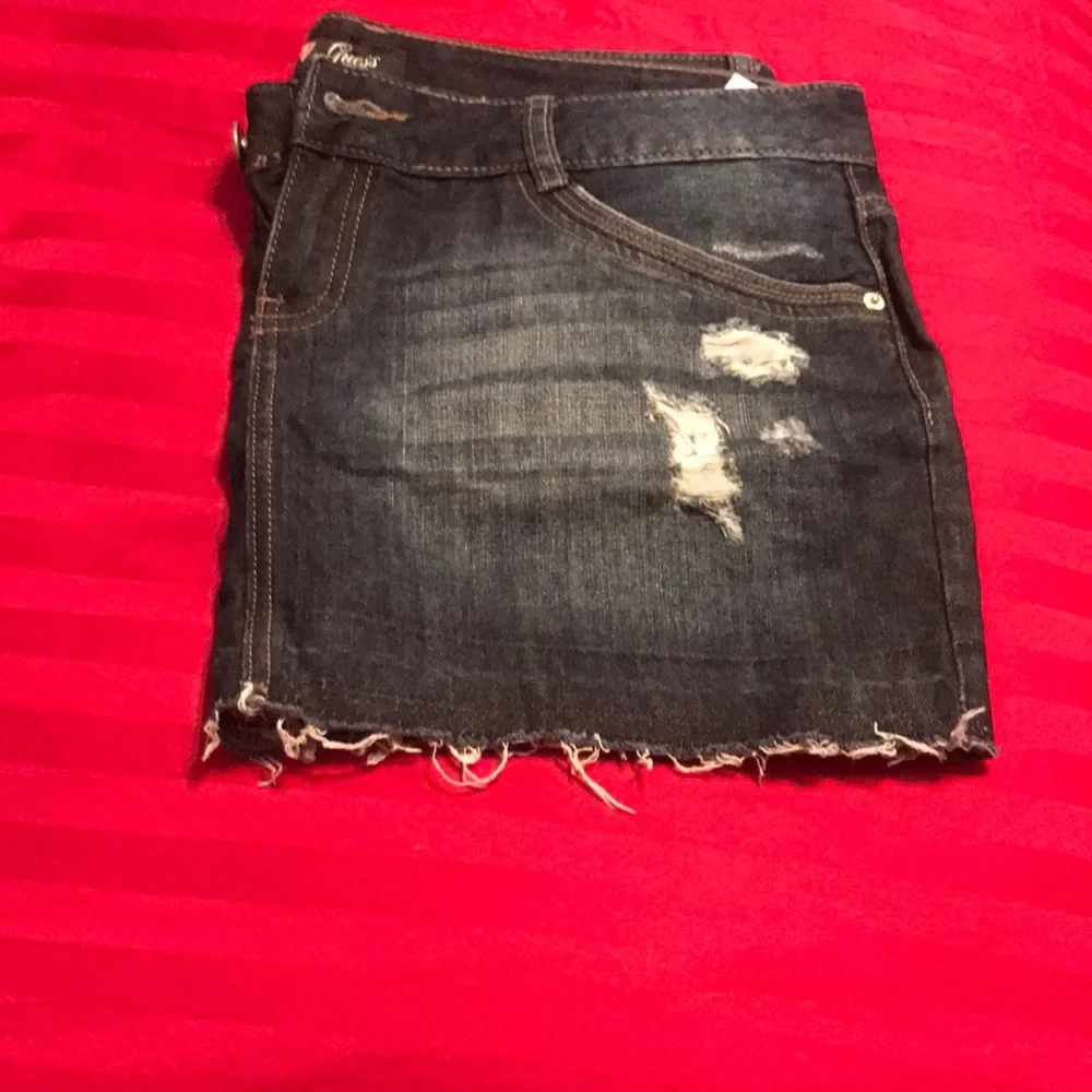 Guess used excellent