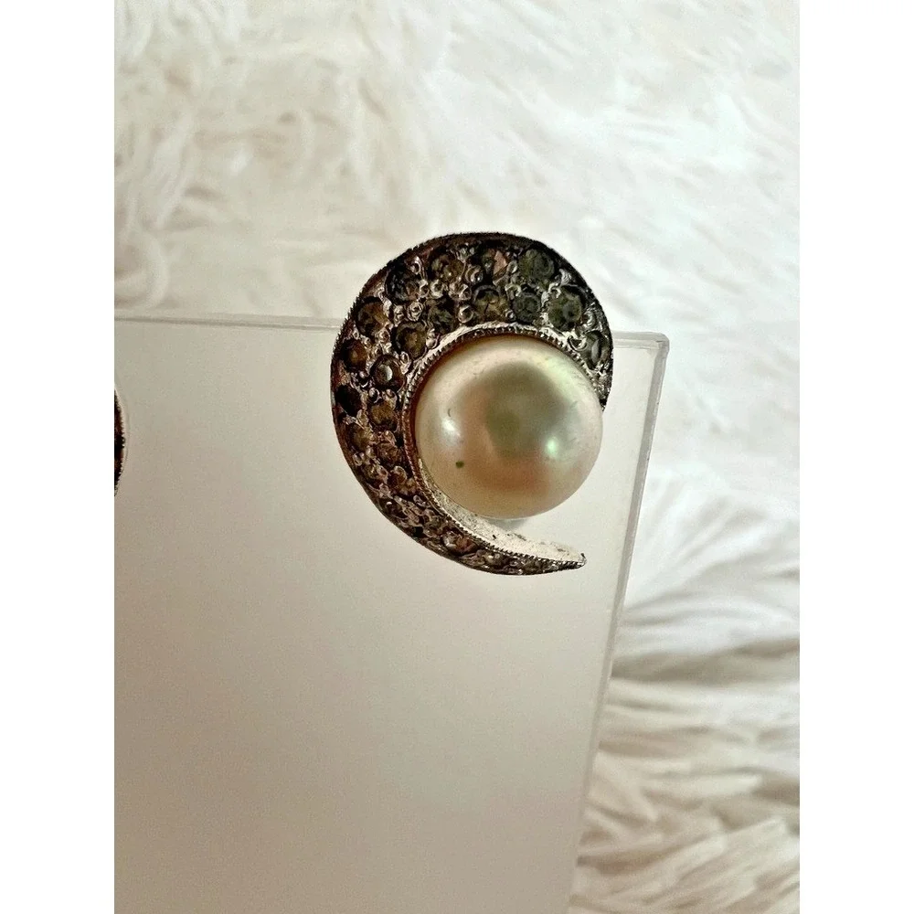 Vintage Jomaz Pearl Rhinestone Crescent Clip Earrings 1940s‎ 1950s Signed Halo