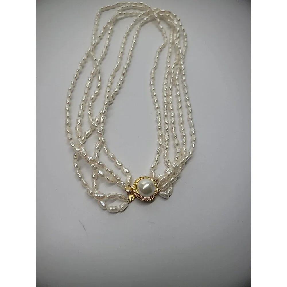 N/A white strand that