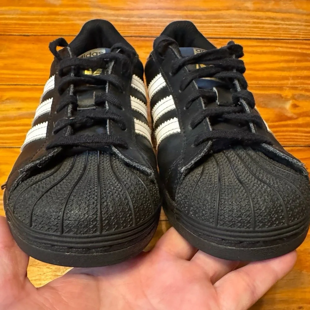 adidas black white