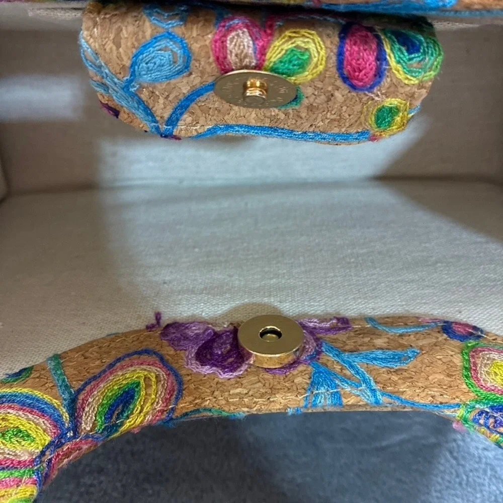 Unbranded embroidered floral
