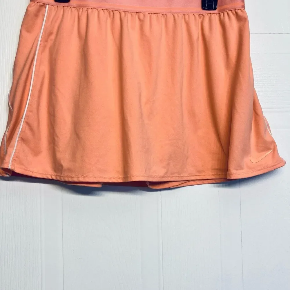 Nike women court