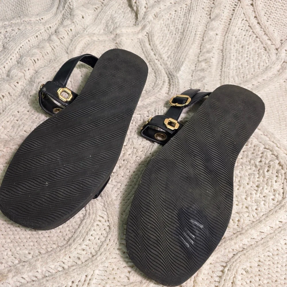 Steve Madden grip vacation shape