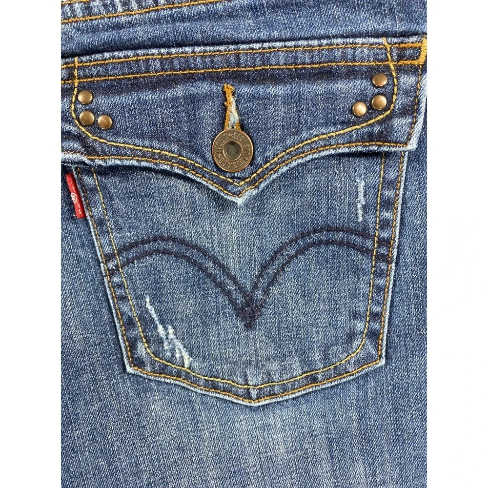 Levis please be