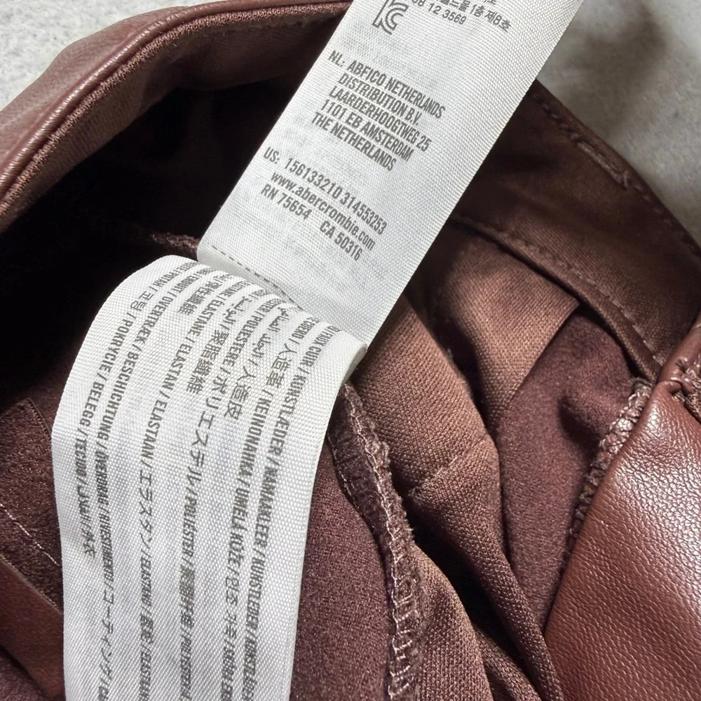 Abercrombie & Fitch The 90s Straight Ultra High Rise Vegan Leather Pants Brown 8