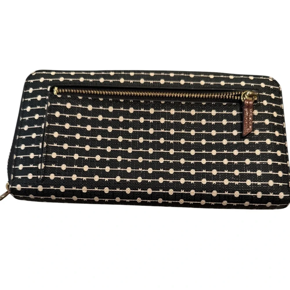 Fossil clutch multiple interior