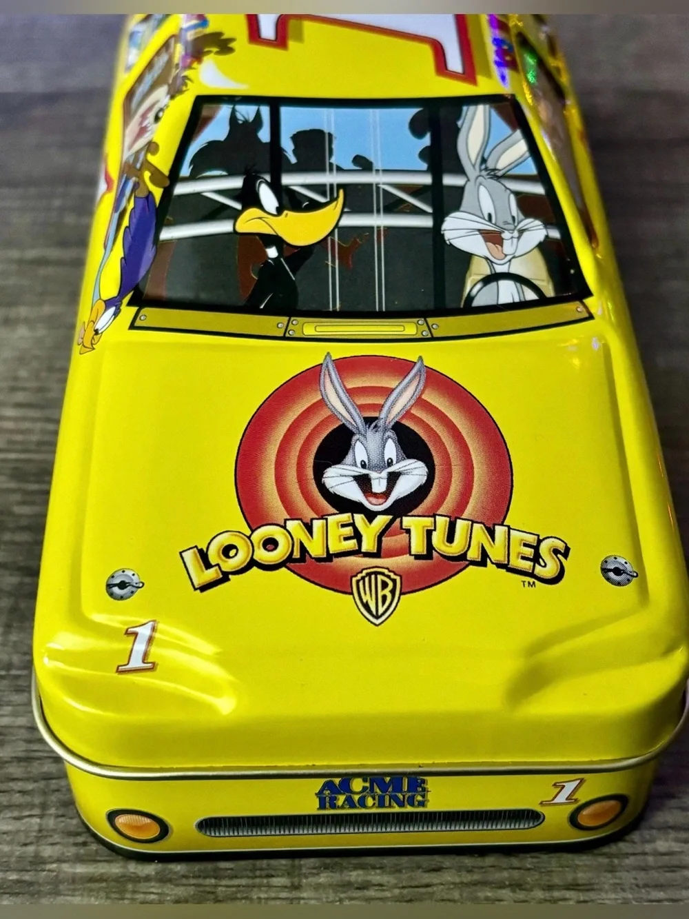 Warner Bros. originally tunes candies