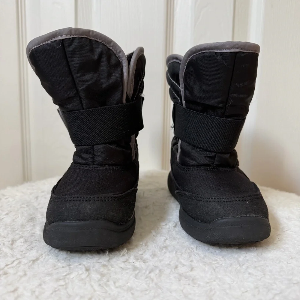 Aritzia kamik durable