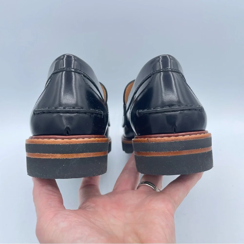 Stuart Weitzman nib stuart