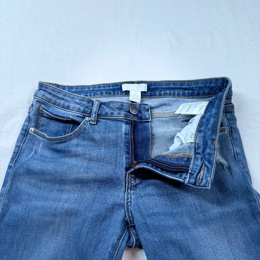 H&M embrace laid