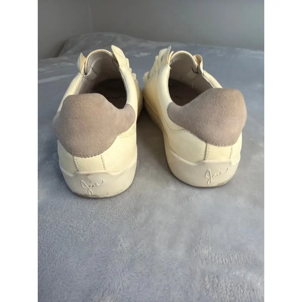 Joie brand style