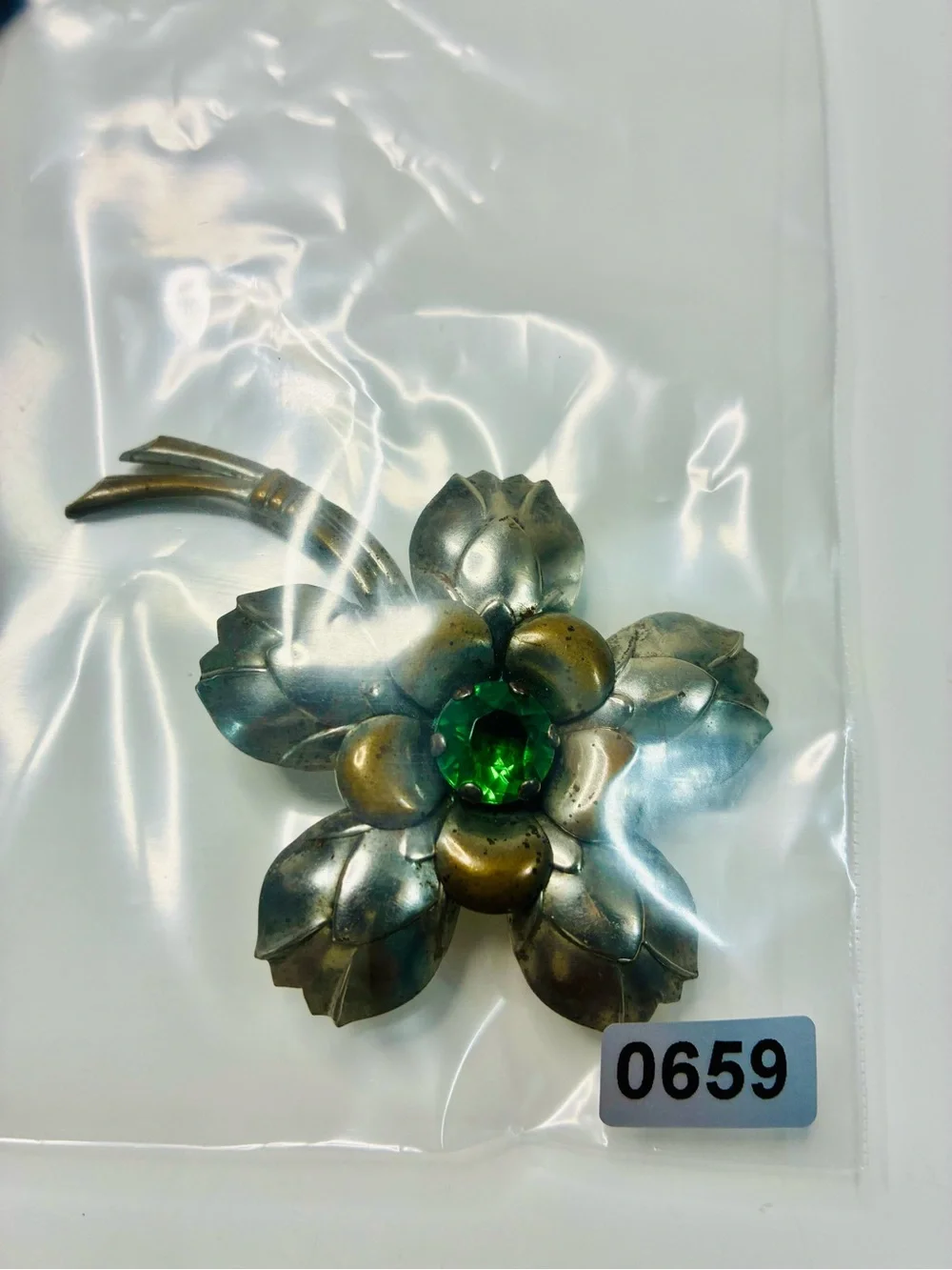 Source Unknown brooch it closure