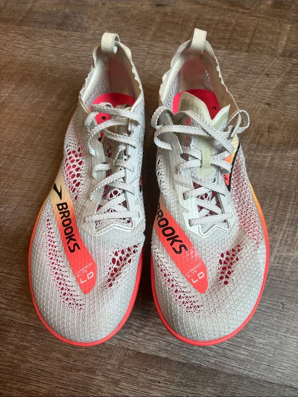 Brooks hyperion elite