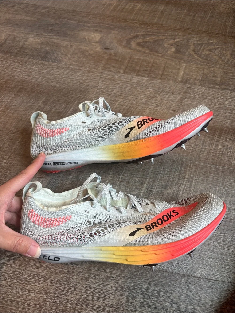Brooks hyperion elite