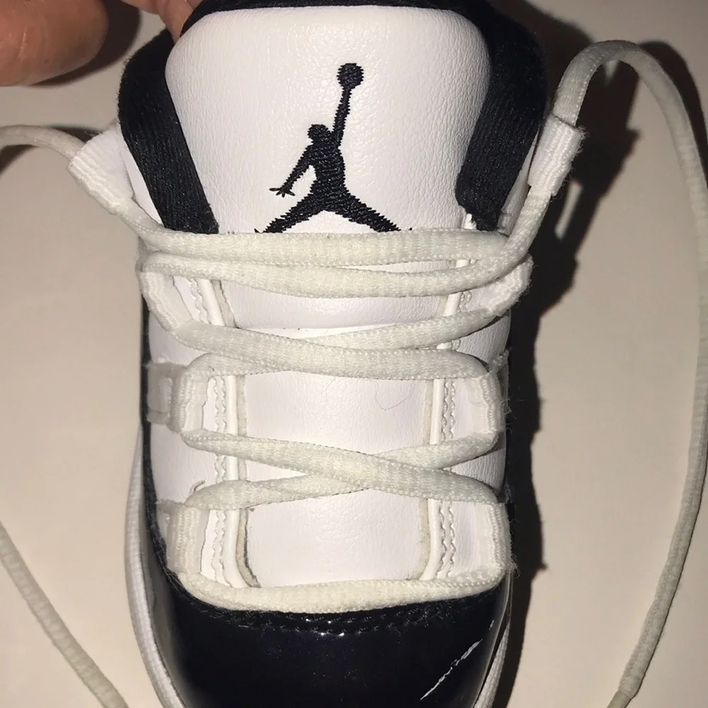 Jordan toes mid