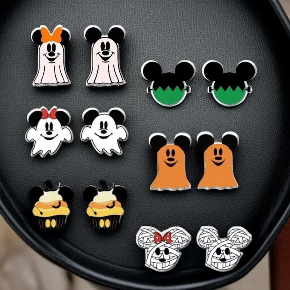 🎃 Hauntingly Cute Halloween Stud Earrings – Spooktacular Styles Await! 👻 NWT