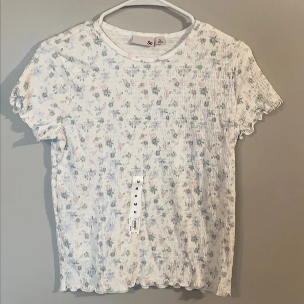 SO! Ditsy Floral Ruffle Tee