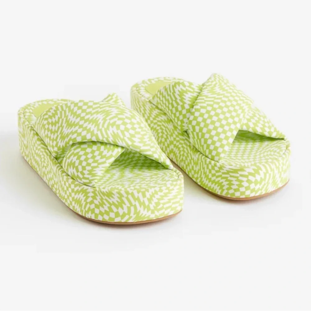 H&M bold patterned