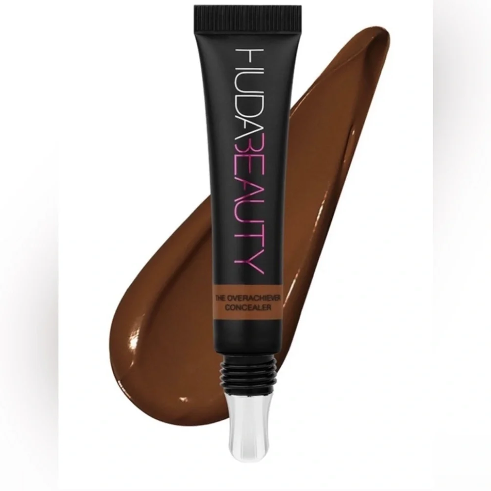 HUDA BEAUTY Rich Brown Concealer Smooth Creamy Finish