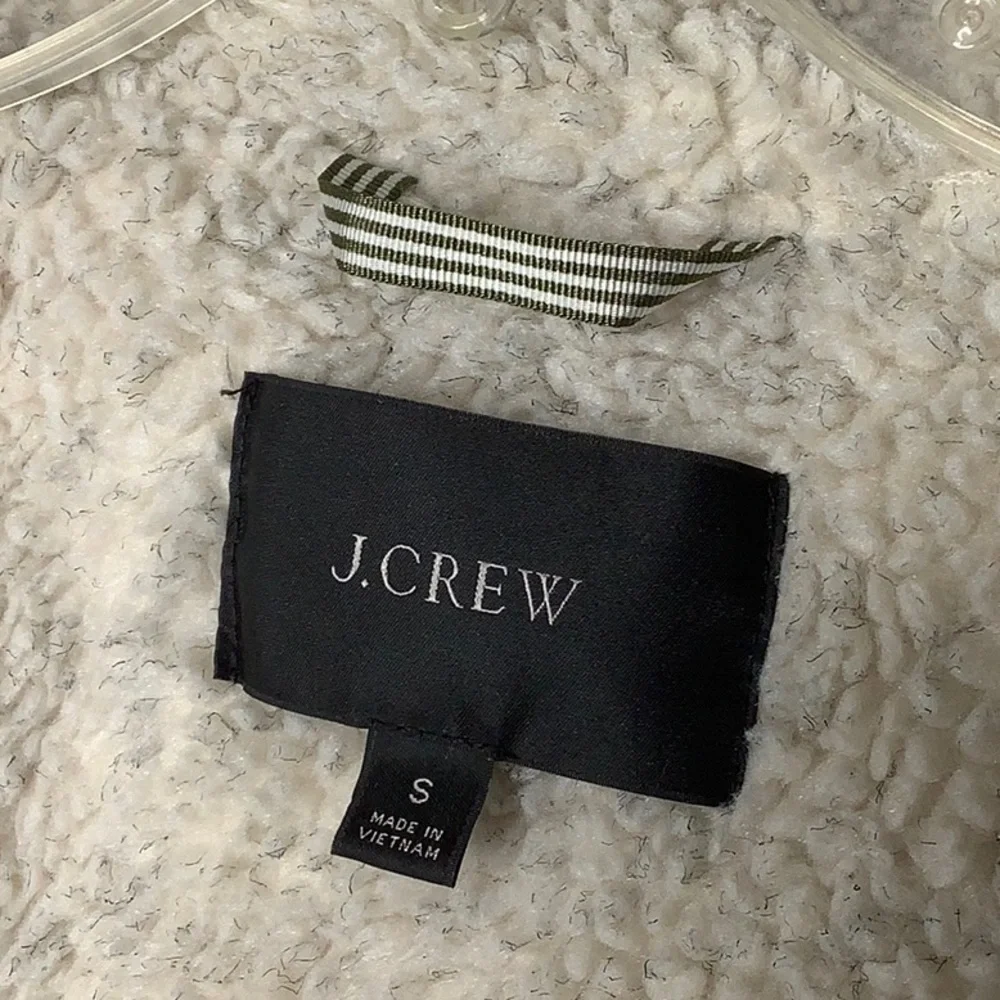 J. Crew shoulder measurements lay