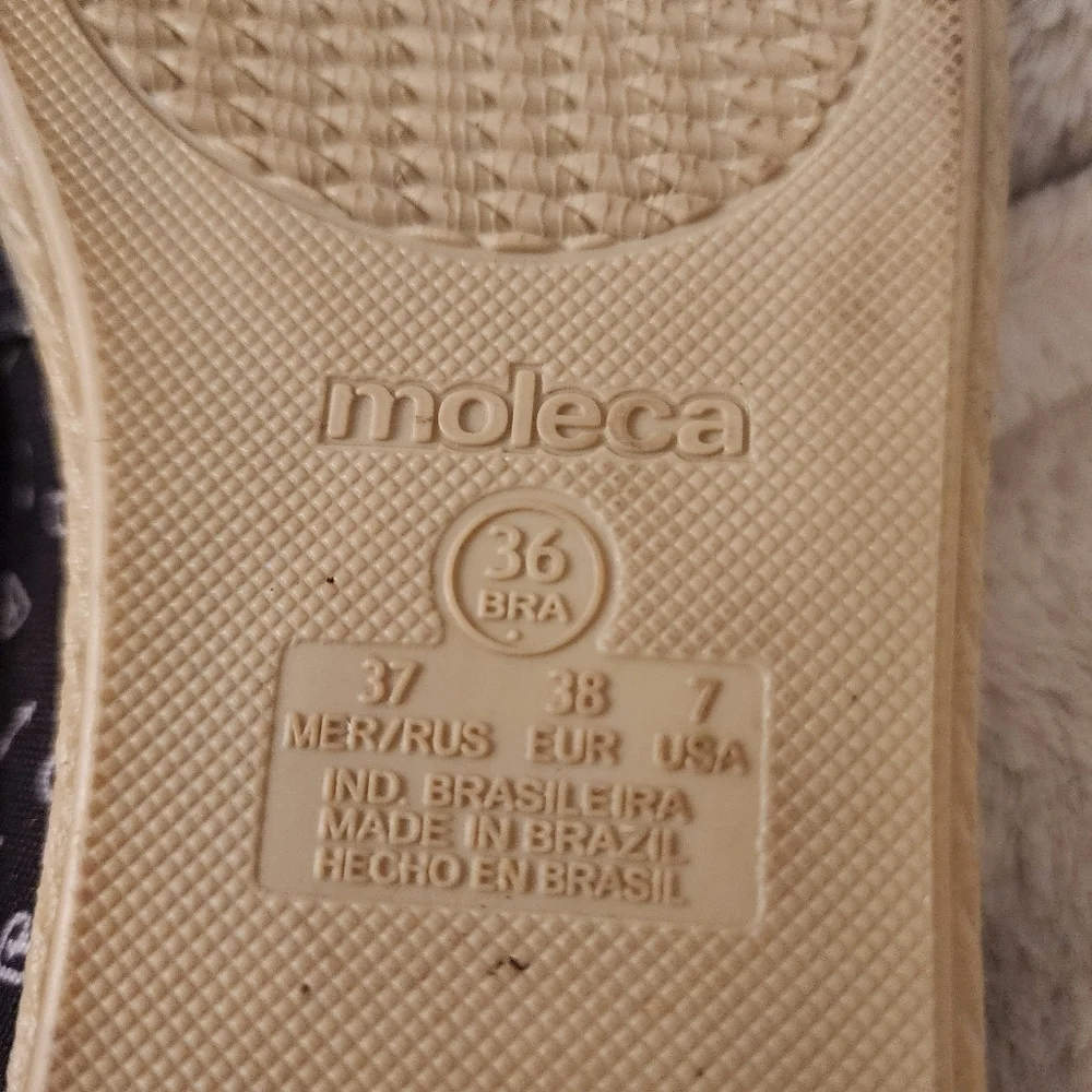 Moleca pre loved