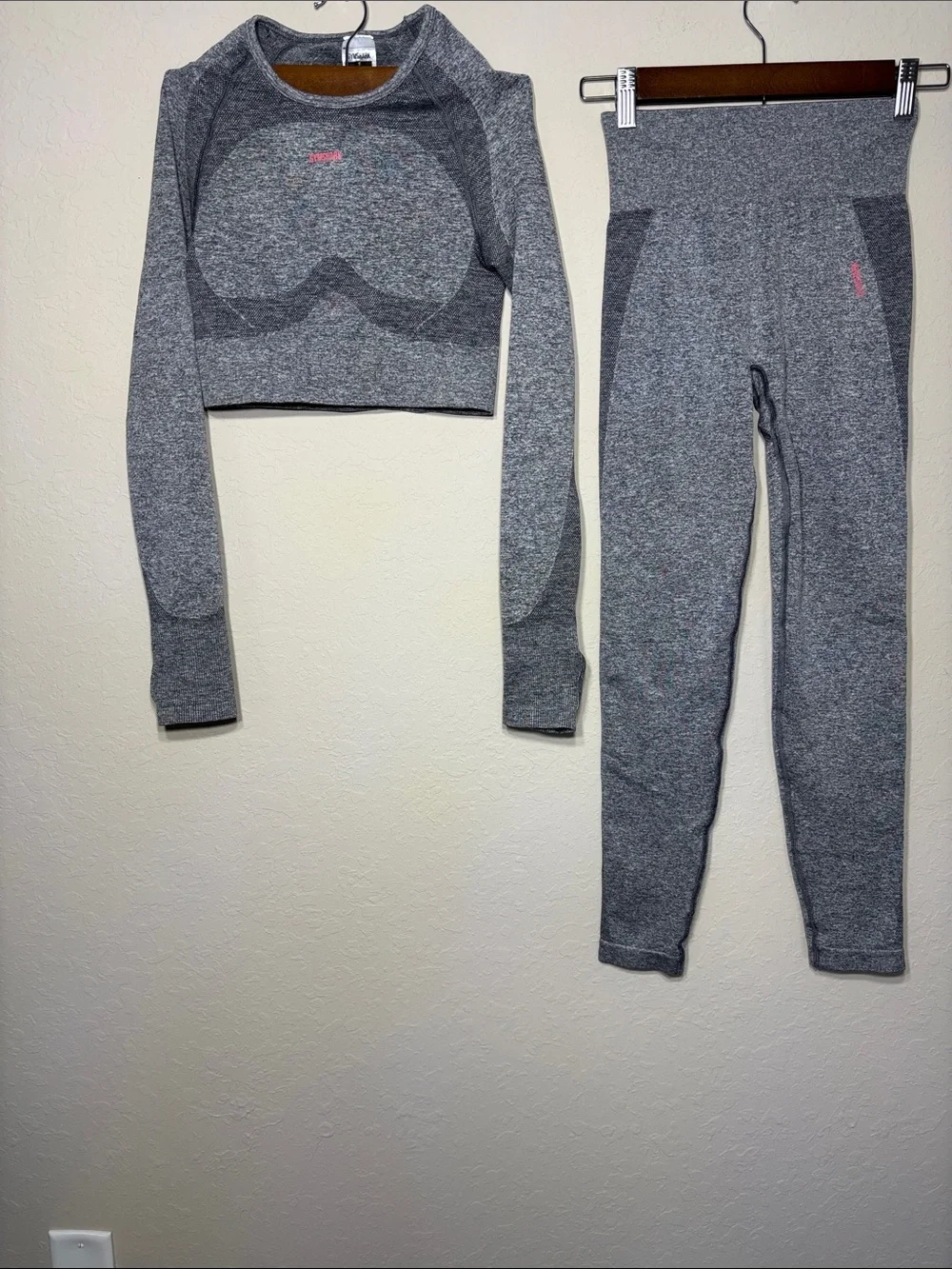 Gymshark Flex Seamless Crop Top & Leggings Matching Workout Set Gray Pink Size S