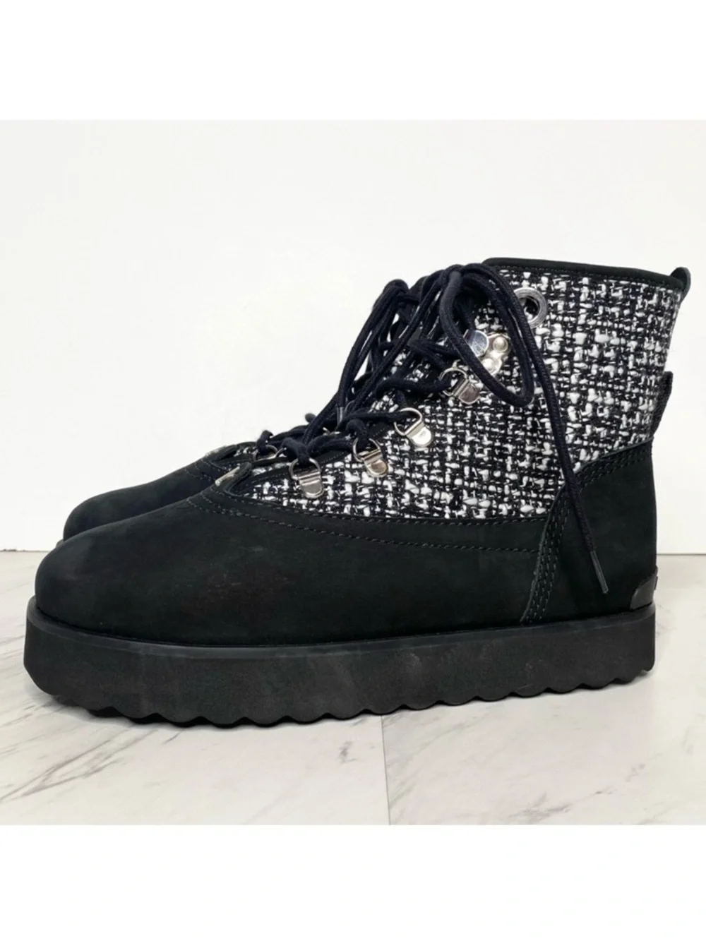 Larroude Vail Black Tweed Lace Up Winter Boot 7 1/2