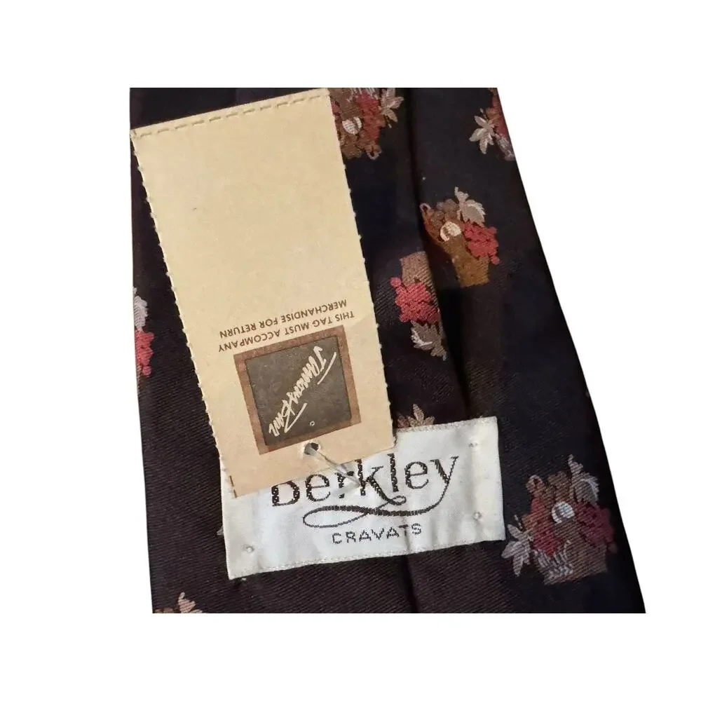 Thanksgiving Tie new tags
